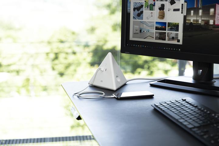 Actual product image Max Hauri Pyramid Soft-Touch surface (4 x, USB-A, USB-C, Type 12, 2.50 m)