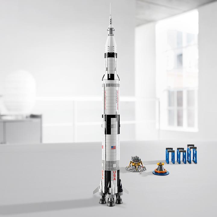 Actual product image LEGO NASA Apollo Saturn V (92176, LEGO Ideas, LEGO Rare Sets)
