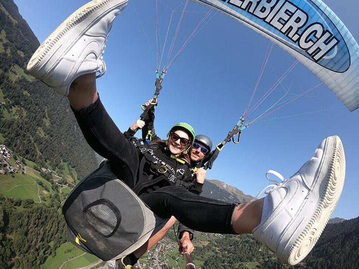 Produktbild Smartbox Aufregender Paragliding-Flug über die Schweizer Alpen ab Verbier (2 Pers.)