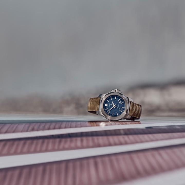 Image du produit Victorinox I.N.O.X. (Chronographe, Swiss Made, 43 mm)