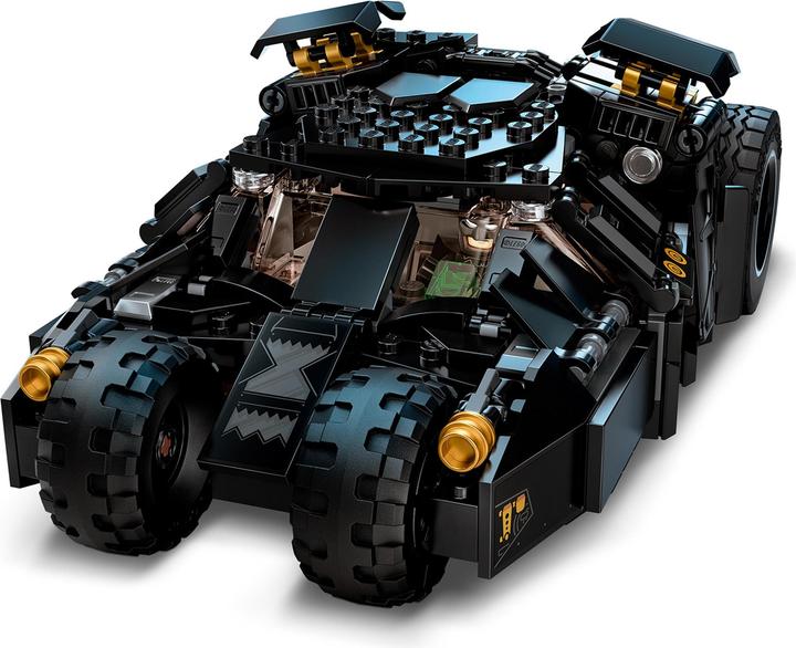 Actual product image LEGO Batmobile Tumbler: Scarecrow Showdown (76239, LEGO DC)