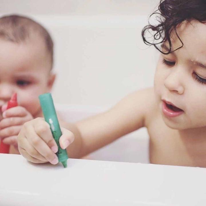 Actual product image Nuby Bath crayons