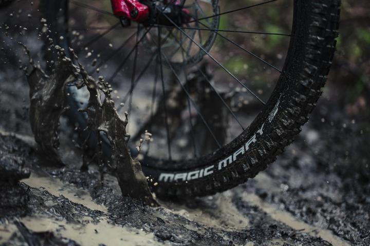 Produktbild Schwalbe Magic Mary HS447 SG (27.5 x 2.40, 62-584)
