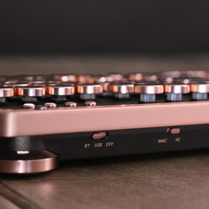 Actual product image Azio Retro Classic (CH, Cable, Wireless)