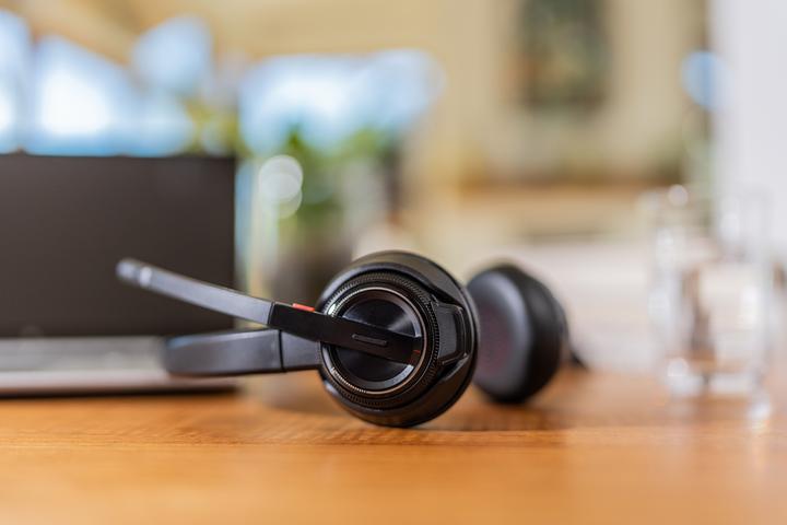 Actual product image Poly Savi 8220 Duo MS (Wireless, Docking, USB-A)