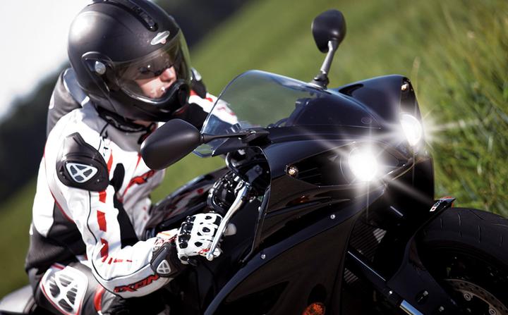 Produktbild Philips X-treme Vision Moto (H4)