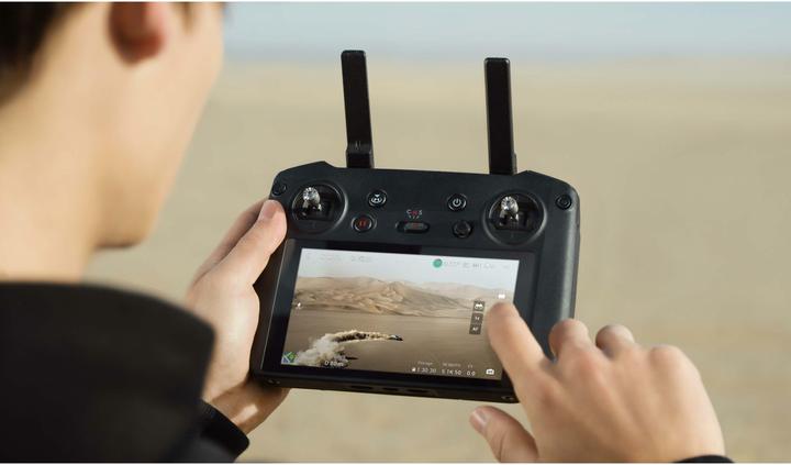 Image du produit DJI Télécommande Enterprise RC Pro, Compatibilité du modèle : (Télécommande de drone, DJI Mavic 3, DJI Mavic 3 Cine, DJI Air 2S)