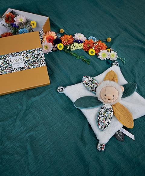 Actual product image Doudou et Compagnie Lion