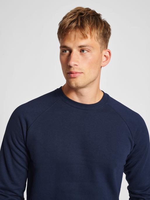 Actual product image hummel Red Classic Sweatshirt (4XL)