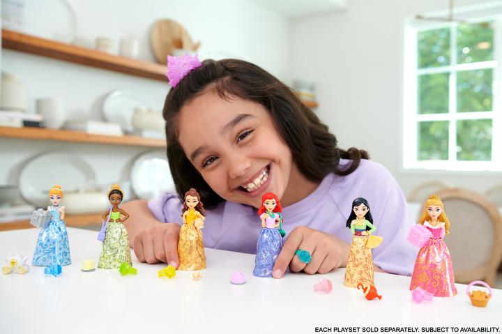 Produktbild Hasbro Disney Prinzessin Small Dolls Royal Color Reveal Sortiment Welle 2