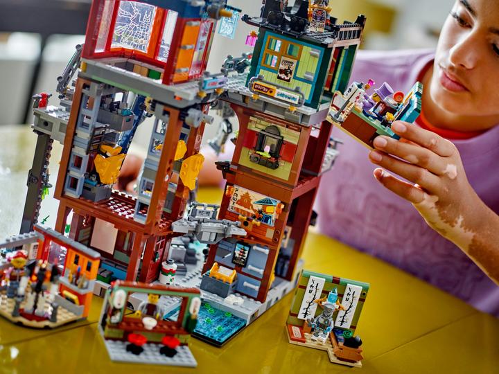Produktbild LEGO Ninjago City Werkstätten (71837, LEGO Seltene Sets, LEGO Ninjago)