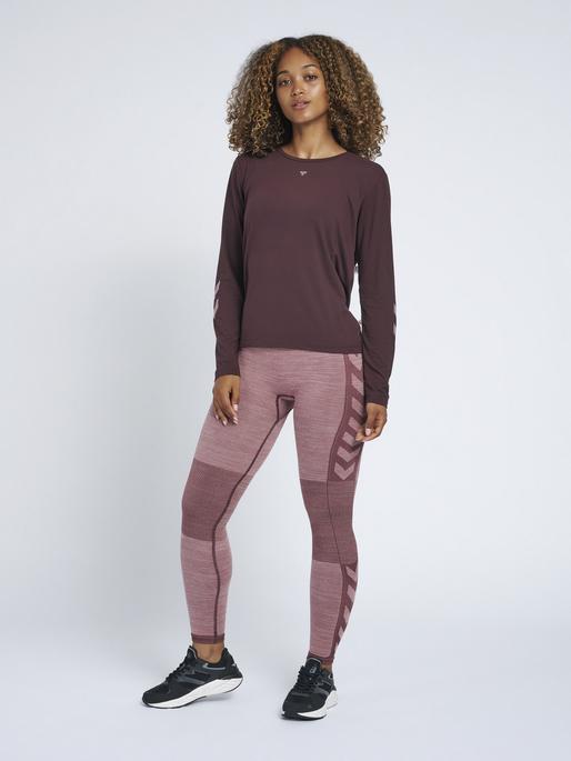 Actual product image hummel Taylor T-Shirt L/S (XS)