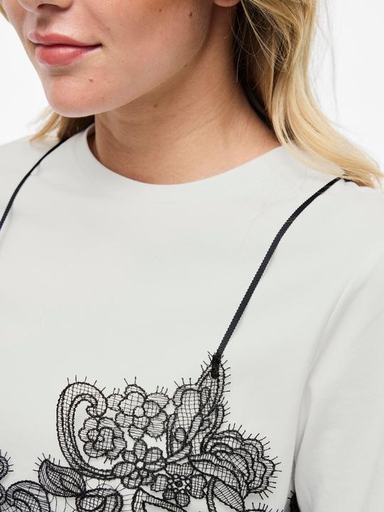 Actual product image Vila VIRADA Spitzenverziertes T-Shirt (XS)