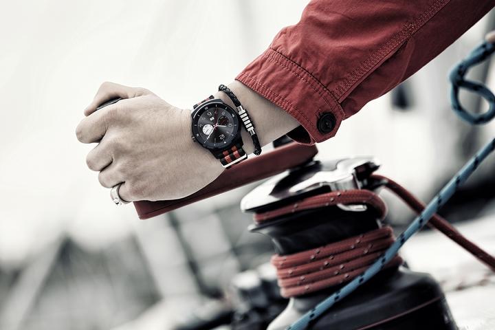 Actual product image LG G Watch R (46 mm)