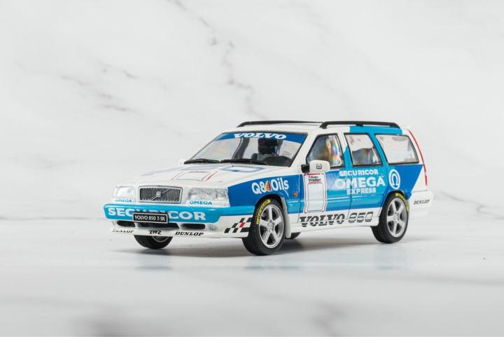 Produktbild Solido 1:43 Volvo 850 T5-R Tribute weiss
