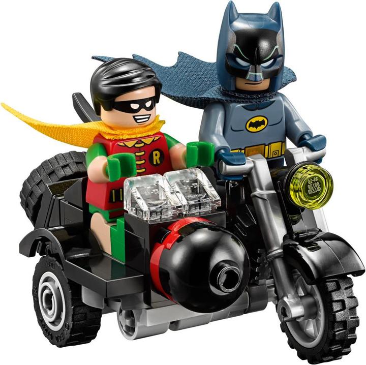 Actual product image LEGO DC Comics Super Heroes Batcave (76052, LEGO DC)
