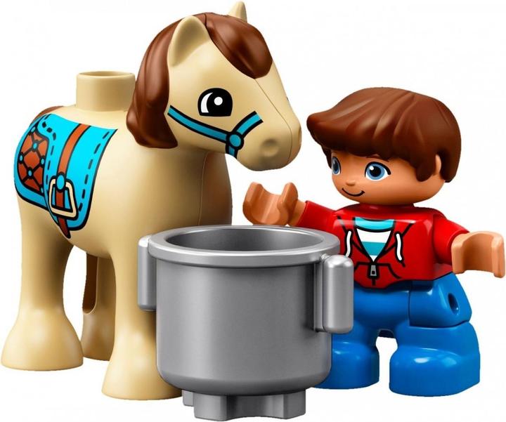 Actual product image LEGO DUPLO horse stable (10868)
