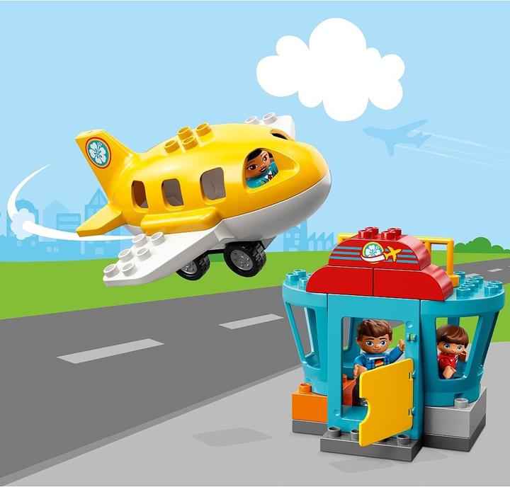Actual product image LEGO DUPLO Airport (10871)
