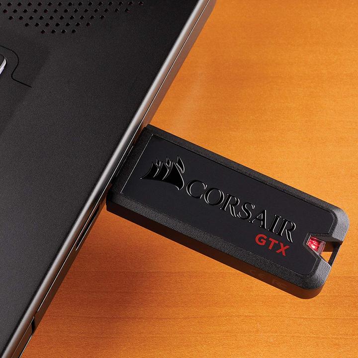Image du produit Corsair Flash Voyager GTX (256 Go, USB-A)
