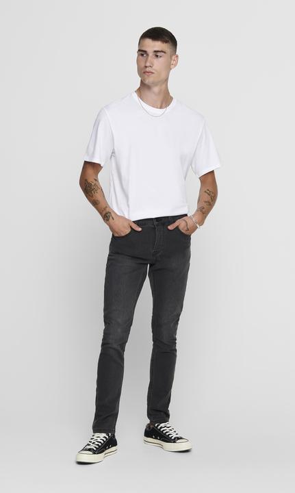 Actual product image Only & Sons tee (L)