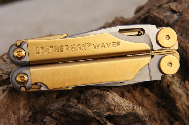 Produktbild Leatherman Wave Spezialedition Goldschale (17 Funktionen)