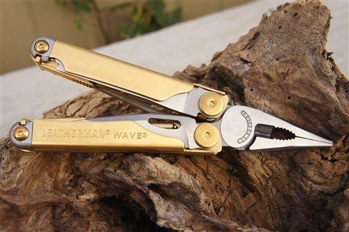 Produktbild Leatherman Wave Spezialedition Goldschale (17 Funktionen)