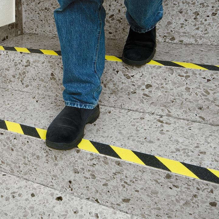 Produktbild Moravia Antirutschbelag 100 mm gelb-schwarz Selbstklebend, Rolle à 18 m (100 mm)