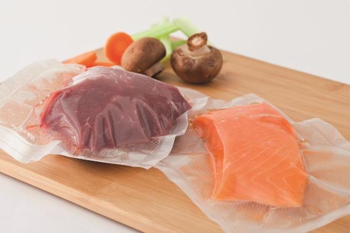 Produktbild Caso Foil set 2 for vacuuming + Sous Vide Cooking 01236 Dimensions (W x L) 30 x 40 cm, 20 x 600 cm, 28 x (1 x)