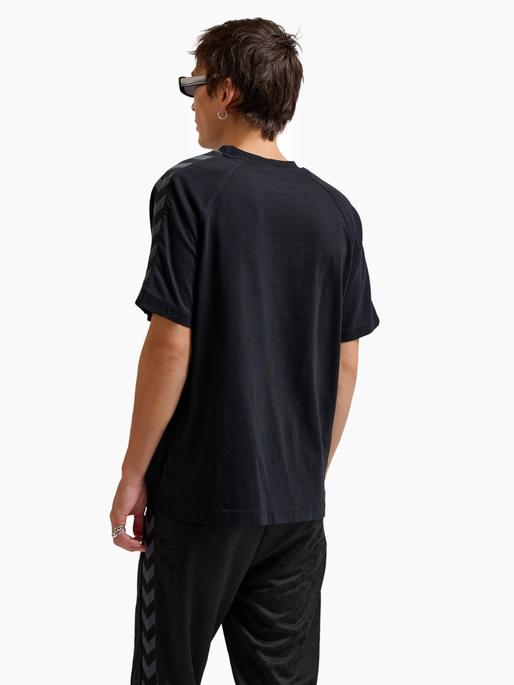 Actual product image hummel hmlARCHIVE LOOSE T-SHIRT S/S (M)