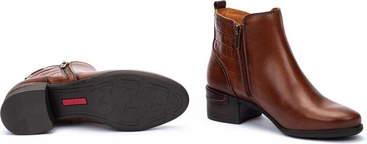 Actual product image Pikolinos Malaga (36)