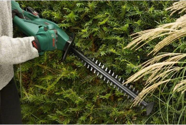 Produktbild Bosch Home & Garden Heckenschere UniversalHedgeCut 50 (Elektroheckenschere)