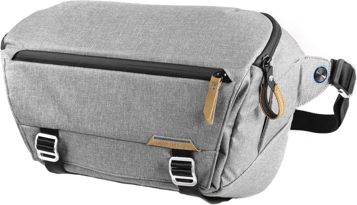 Actual product image Peak Design Everyday Sling (Camera shoulder bag, 10 l)