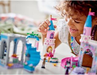 Actual product image LEGO Aurora's Castle (43211, LEGO Disney)