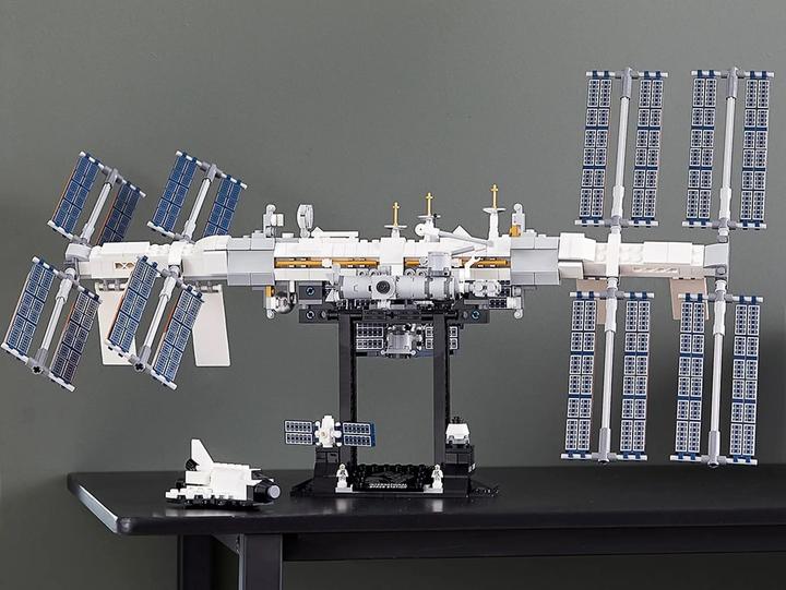 Actual product image LEGO International Space Station (21321, LEGO Ideas, LEGO Rare Sets)