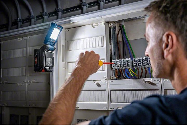 Produktbild Bosch Professional GLI 18V-800 (800 lm)