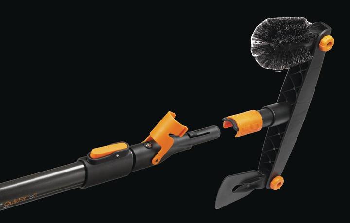 Actual product image Fiskars QuikFit™ gutter cleaner