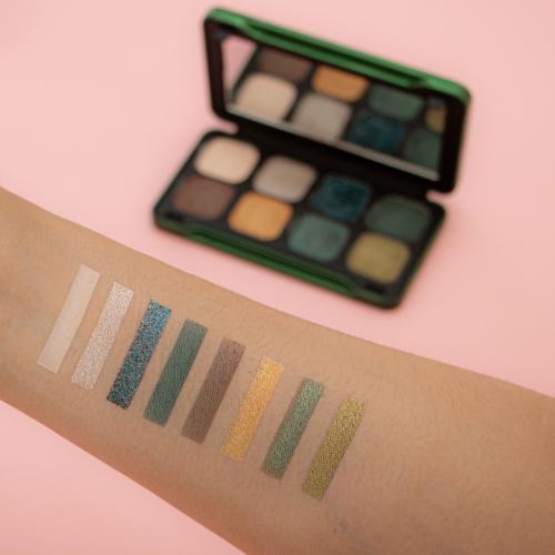 Actual product image Makeup Revolution Forever Flawless Dynamic (Everlasting)