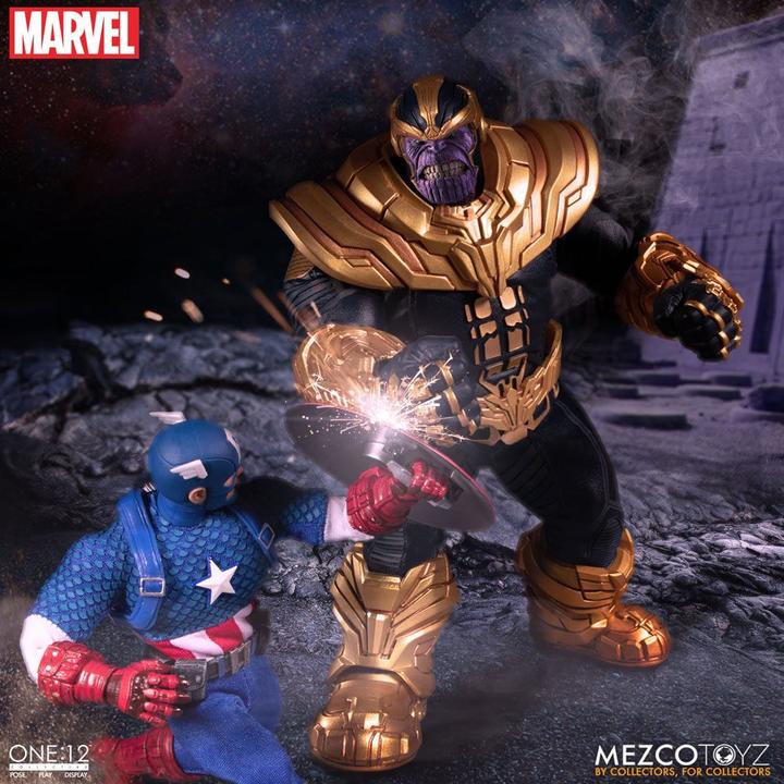 Produktbild Mezco Toys Marvel Universe Actionfigur mit Leuchtfunktion 1/12 Thanos 21 cm