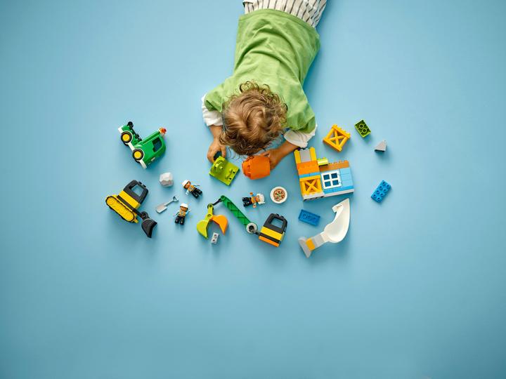 Actual product image LEGO 10990 Construction site with construction vehicles (10990)