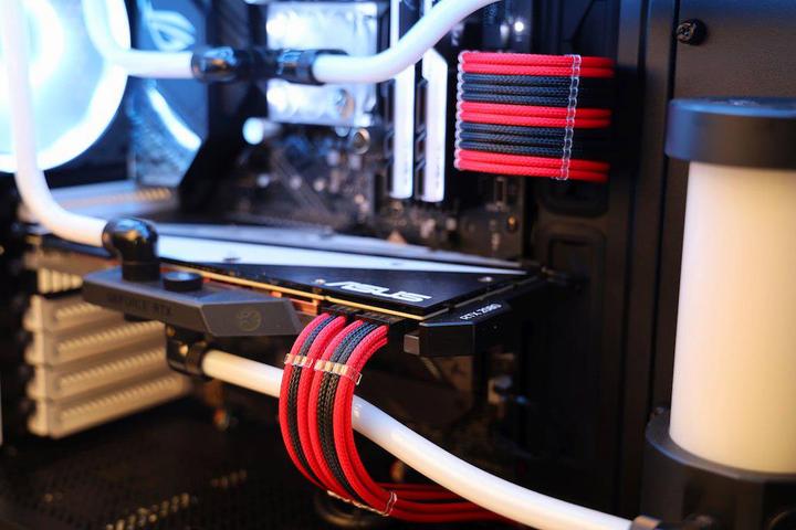 Produktbild Joule Performance Glados 1 (Intel Core i9-9900K, 32 GB, 512 GB, GeForce RTX 2080 Ti)