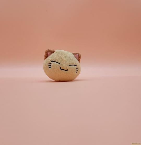 Actual product image Furyu Nemuneko - Yellow