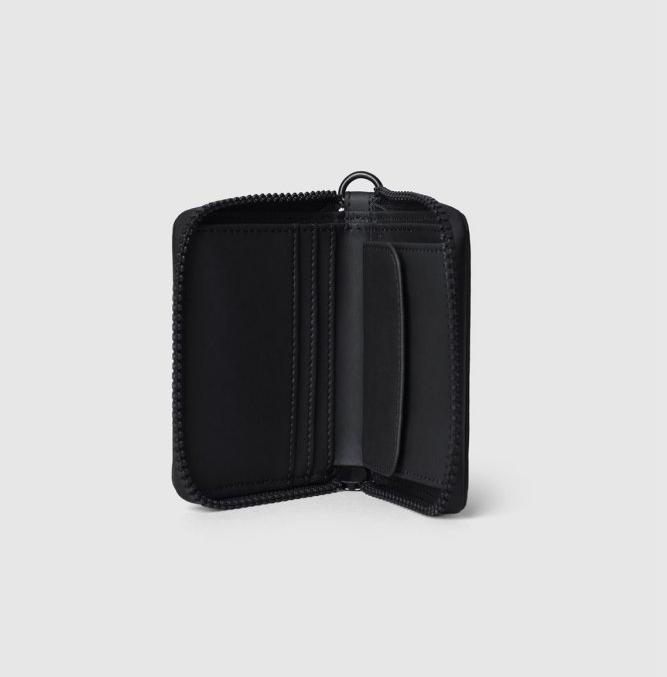 Actual product image The Urban Society ROUND WALLET - Wallet with shoulder strap
