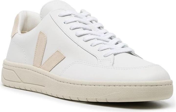 Actual product image Veja V-12 (40)