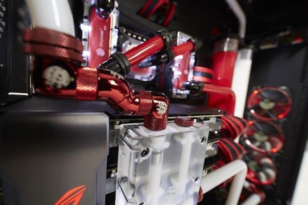 Image du produit Joule Performance Craft 1 (I9-9980XE, 64 Go, 1000 Go, GeForce RTX 2080 Ti)