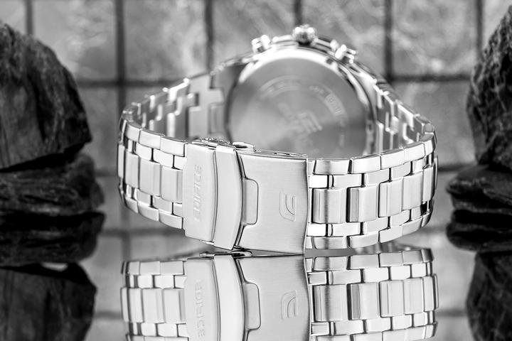 Produktbild Casio Herrenuhr EDIFICE EF-539D-1AV (Chronograph, 48.50 mm)