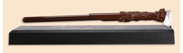 Actual product image Blue Sky Harry Potter: Colourful Crest Levitating Wand Pen (Brown, 1 x)