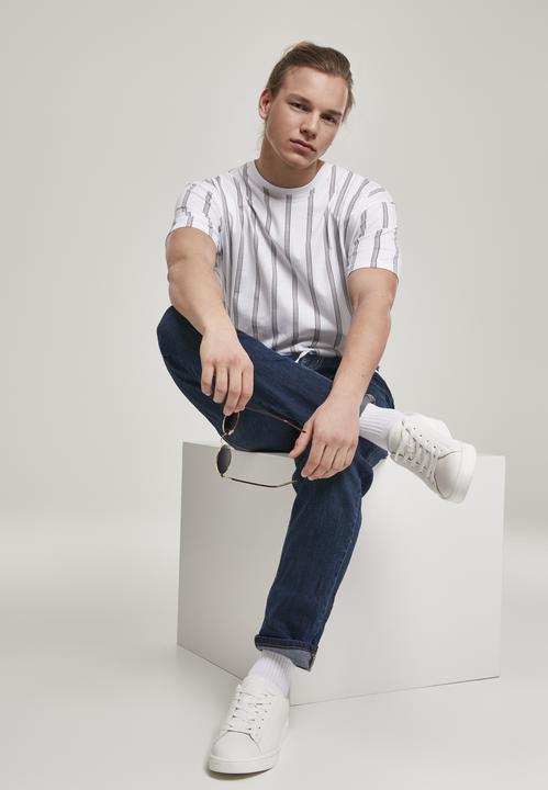 Actual product image Urban Classics Heavy Oversized AOP Stripe Tee (L)