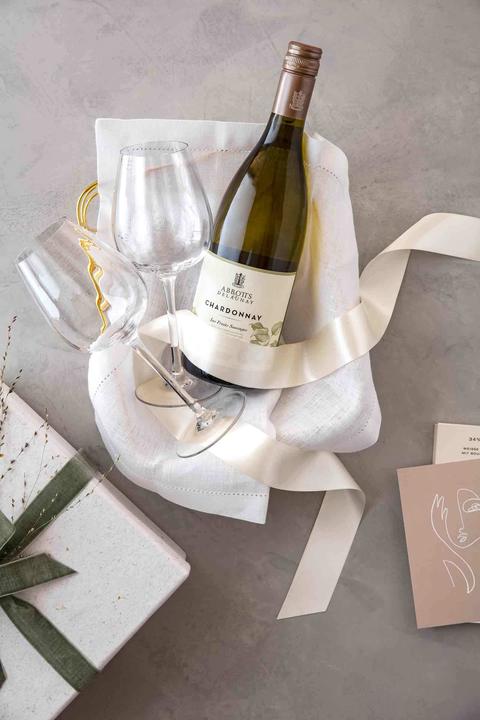 Actual product image Villeroy & Boch White wine goblet, set of 4 pieces Rose Garden (12 cl, 4 Glasses, White wine glasses)