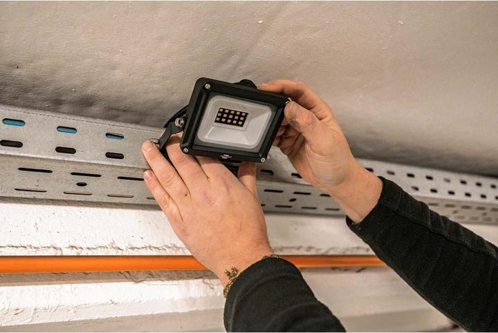 Image du produit Brennenstuhl Projecteur à LED JARO 1060, 1150lm, 10W, IP65 (1150 lm)