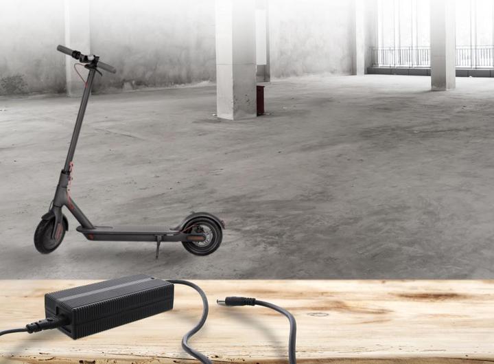 Immagine prodotto T'nB Caricabatterie universale per e-scooter